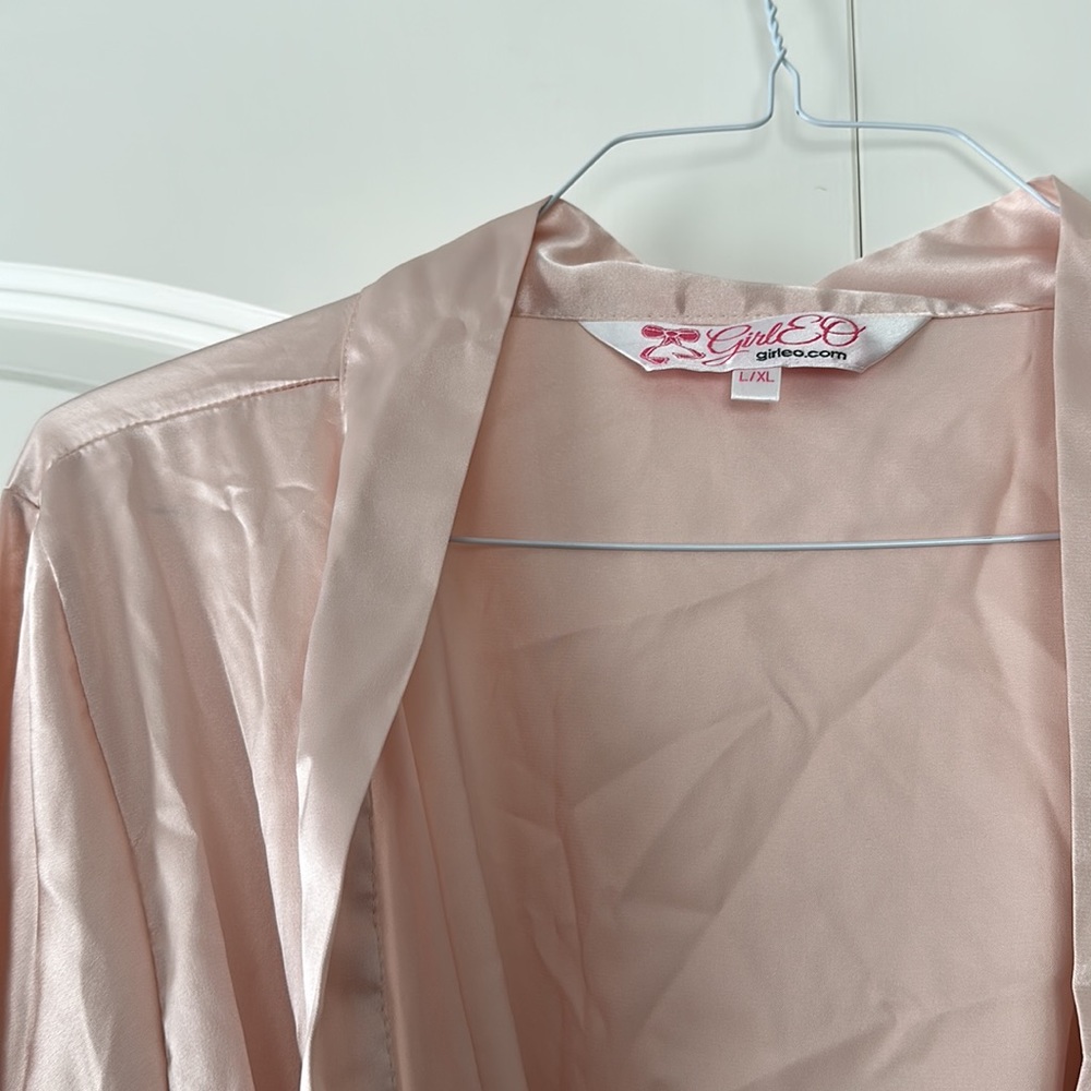 Light Pink Satin Feel Robe - Picture 2 of 3